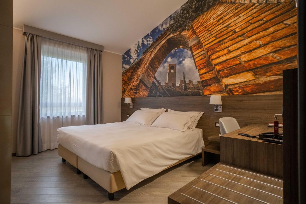 Hotel Guerro Castelvetro di Modena Luaran gambar