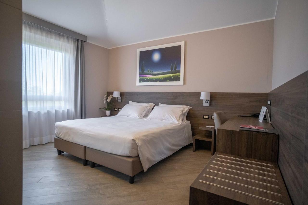 Hotel Guerro Castelvetro di Modena Luaran gambar