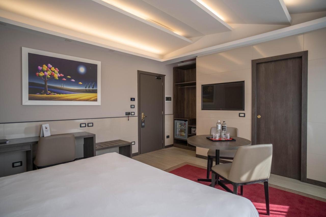 Hotel Guerro Castelvetro di Modena Luaran gambar