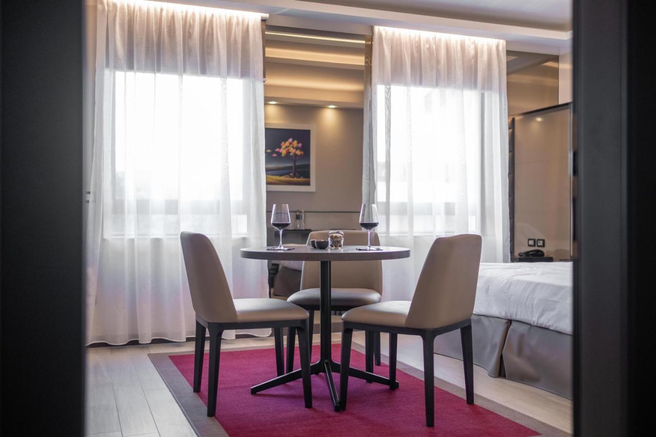 Hotel Guerro Castelvetro di Modena Luaran gambar